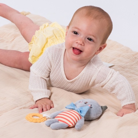 Taf Toys Przytulanka i Gryzak Clara – sensoryczny kotek dla niemowląt od 0 m+ Taf Toys Przytulanka i Gryzak Clara – sensoryczny kotek dla niemowląt od 0 m+