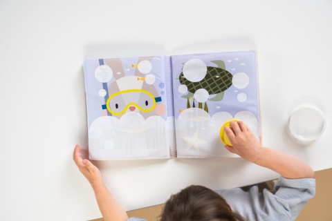 Taf Toys Magiczna Książeczka Wodna A KUKU z Pieczątką Taf Toys Magiczna Książeczka Wodna A KUKU z Pieczątką