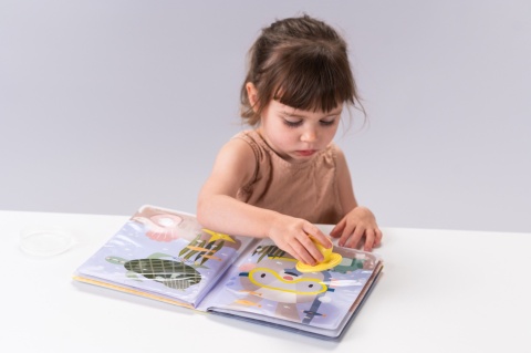 Taf Toys Magiczna Książeczka Wodna A KUKU z Pieczątką Taf Toys Magiczna Książeczka Wodna A KUKU z Pieczątką