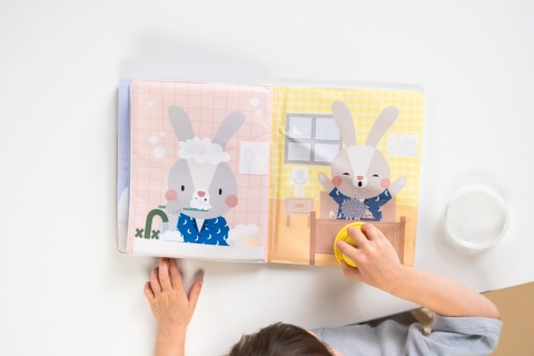 Taf Toys Magiczna Książeczka Wodna A KUKU z Pieczątką Taf Toys Magiczna Książeczka Wodna A KUKU z Pieczątką