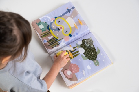 Taf Toys Magiczna Książeczka Wodna A KUKU z Pieczątką Taf Toys Magiczna Książeczka Wodna A KUKU z Pieczątką