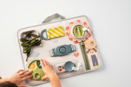 Taf Toys Tablica Edukacyjna – Zabawa A KUKU i trening rączek
