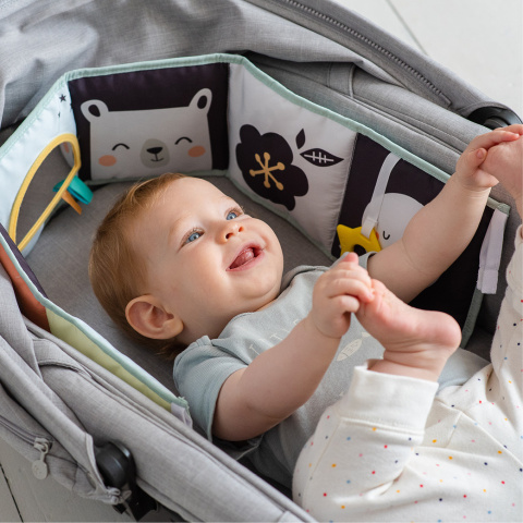 Mięciutka Książeczka Sensoryczna z Gryzakiem Taf Toys – Stymulacja Zmysłów i Rozwoju Maluszka Mięciutka Książeczka Sensoryczna z Gryzakiem Taf Toys – Stymulacja Zmysłów i Rozwoju Maluszka