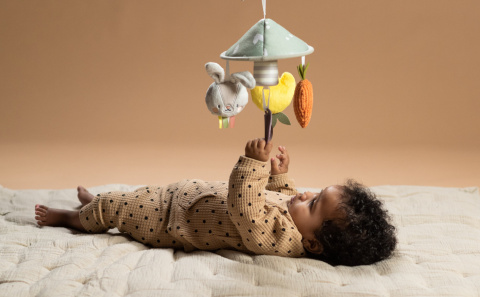 Karuzelka Aktywna do Wózka z Króliczkiem Rylee – Taf Toys Karuzelka Aktywna do Wózka z Króliczkiem Rylee – Taf Toys